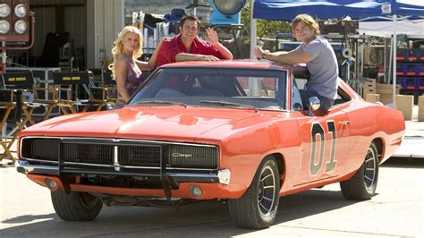 ‘Dukes of Hazzard’ stars split over General Lee。